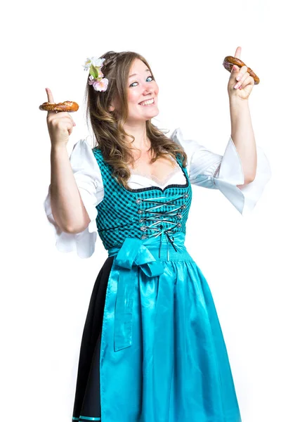 Mooie Gelukkige Jonge Vrouw Traditionele Beierse Kostuum Dirndl Houden Pretzels — Stockfoto