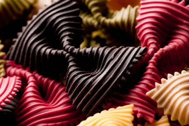 lezzetli pişmiş renkli makarna yakın çekim görünümü