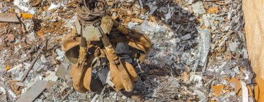 yığın eski metal ve geri dönüşüm için donatım