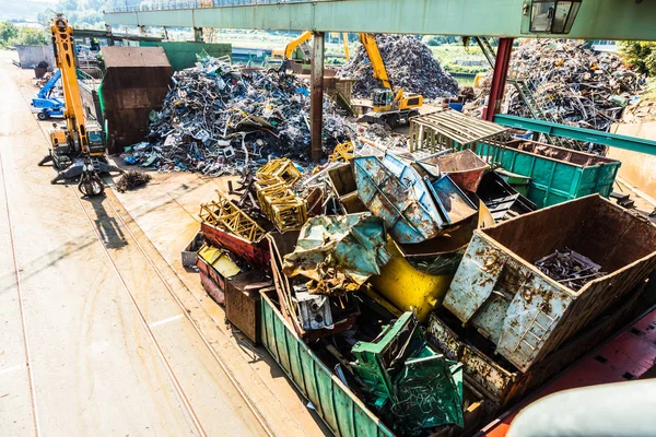 Haldy Starých Kovů Zařízení Pro Recyklaci — Stock fotografie