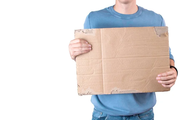 Tiro Recortado Homem Segurando Cartaz Papelão Branco — Fotografia de Stock