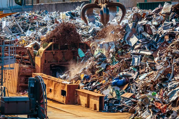 Hoop Van Oude Metaal Apparatuur Voor Recycling — Stockfoto