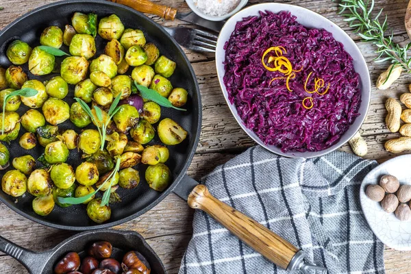 Top View Healthy Organic Brussels Sprouts Frying Pan Table — Stock Photo, Image