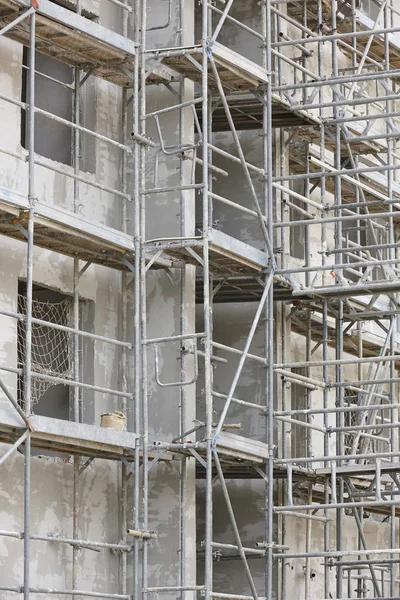 建物に足場の構造体 建設建築業界 — ストック写真
