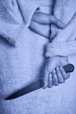 Katil kadın bir bıçakla. Şiddet saldırganlık. Suç katil. Suikastçı