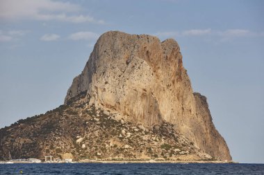 İspanyol Akdeniz kıyı şeridi. Penon de Ifach Alicante. İspanyol manzara