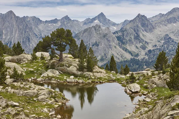 Aigues Cakesen Nationalpark Bergslandskap Estany Damitges Spanien — Stockfoto