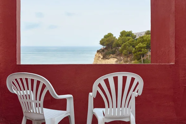 Středomořské Pobřeží Krajina Při Pohledu Červené Otevřenou Terasu Relaxační — Stock fotografie