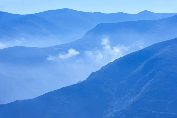 Atmosfäriska Bergslandskap Vid Solnedgången Asturien Resor Spanien — Stockfoto