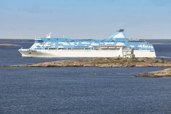 Kryssning fartyg på Östersjön. Åland island kustlinje. Finland — Stockfoto