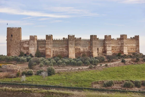 Torres do castelo medieval de Burgalimar. Banos de la Encina, Jaen — Fotografia de Stock