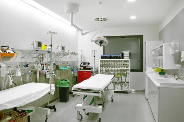 Urgenza pediatrica ospedaliera sala attrezzata. Centro sanitario inter — Foto Stock