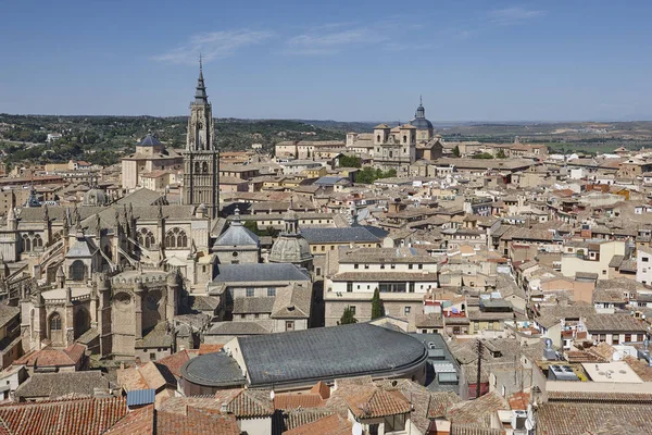 Tradycyjne hiszpańskie średniowieczne miasto Toledo z punktu widokowego — Zdjęcie stockowe