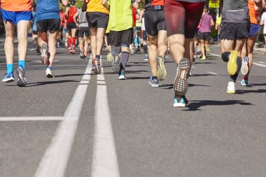 Maraton koşucuları sokakta. Sağlıklı yaşam tarzı. Spor aktivit