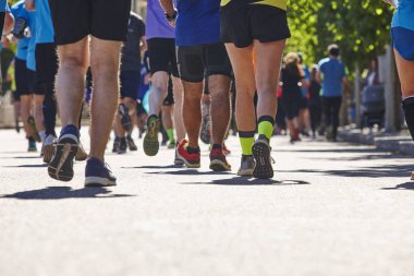 Maraton koşucuları sokakta. Sağlıklı yaşam tarzı. Sporcu