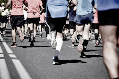 Maraton koşucuları sokakta. Sağlıklı yaşam tarzı. Sporcu