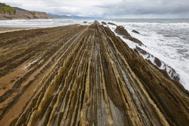 Zumaia, Euskadi'de Flysch dramatik kaya oluşumu Cantabric deniz