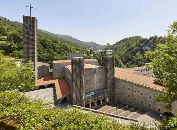 Arantzazu santuario exterior. Euskadi cultural y patrimonio. Spa —  Fotos de Stock