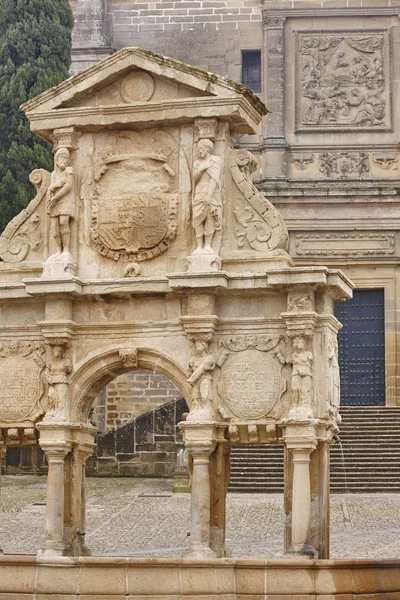 Baeza old town unesco world heritage. Santa Maria fountain. Jaen — ストック写真