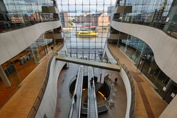 Copenhaguen Canals Viewed Black Diamond Modern Building Library Denmark — Stock Photo, Image