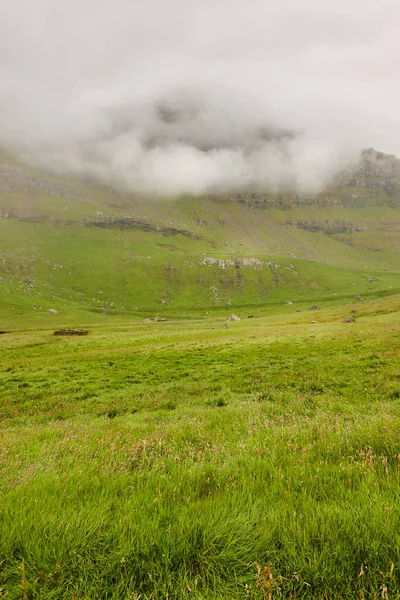 Green Mountain Landscape Foggy Day Faroe Islands Mikladalur Kalsoy — Stock Photo, Image