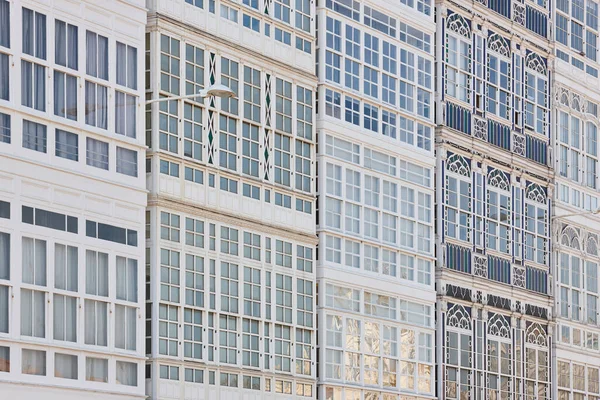 Coruna Geleneksel Beyaz Balkon Cam Cepheleri Galiçya Spanya — Stok fotoğraf