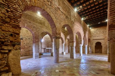Almonaster La Real 'de bir cami. Mağribi kültürü. Huelva, İspanya