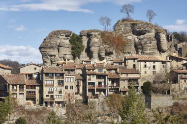 Resimli ortaçağ katalonya köyü Rupit. Barselona vilayeti. İspanya