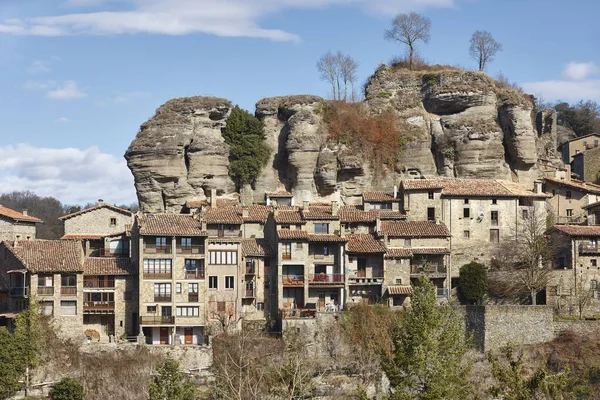 Resimli ortaçağ katalonya köyü Rupit. Barselona vilayeti. İspanya