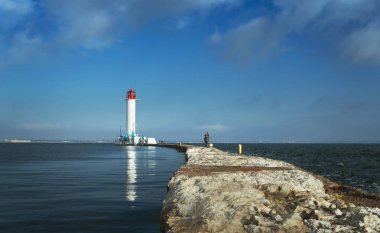 Deniz feneri ve insanlar Mall