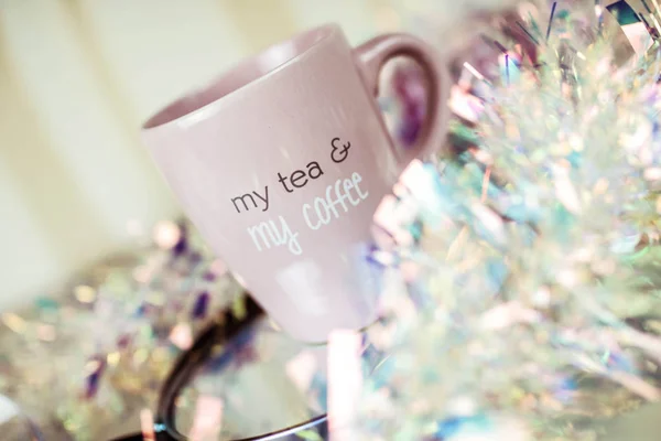 Čerstvé Káva Růžové Cup Vánoční Pozadí — Stock fotografie