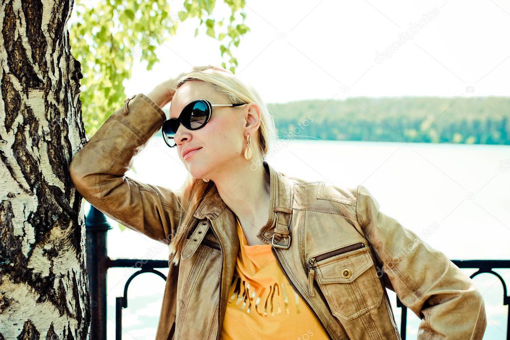 Blonde frauen mit langen haaren
