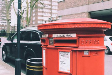 Londra kutusu posta sokak