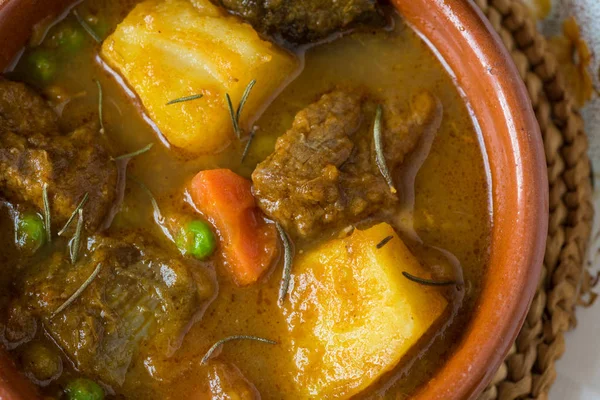 Tipikus Spanyol Ételek Többnyire Alkotja Burgonya Borsó Sárgarépa Hús Articsóka — Stock Fotó