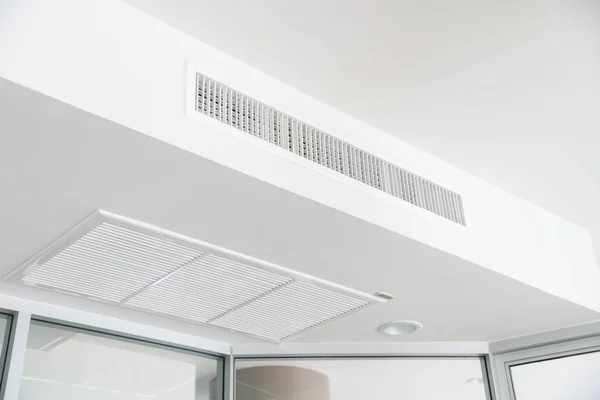 Ceiling Mounted Cassette Type Air Conditioner — Stock Photo, Image