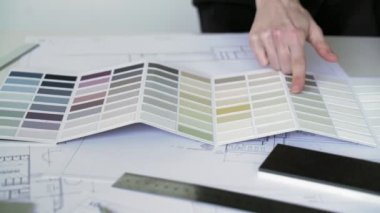Grinin tonları Tasarımcısı seçer