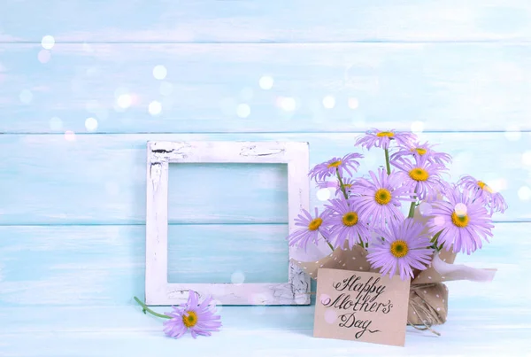 Kamille, Vintage-Fotorahmen in Shabby-Chic-Stil und Gruß — Stockfoto