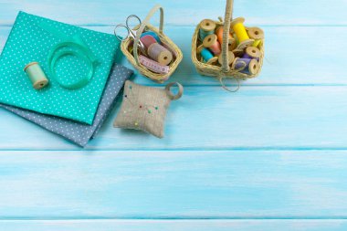 Dikiş ve kumaş için araç kümesi