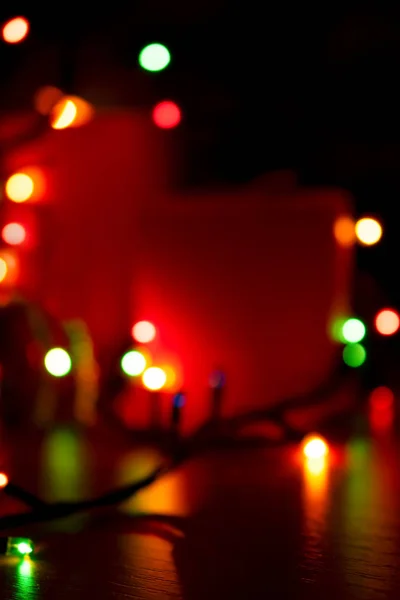 Рождественские Свечи Светящимися Гирляндами Новогодние Зимние Украшения Дома Тема Этой — стоковое фото