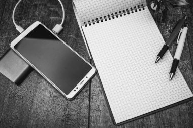ahşap sanat arka planda iş Notebook ve kalem
