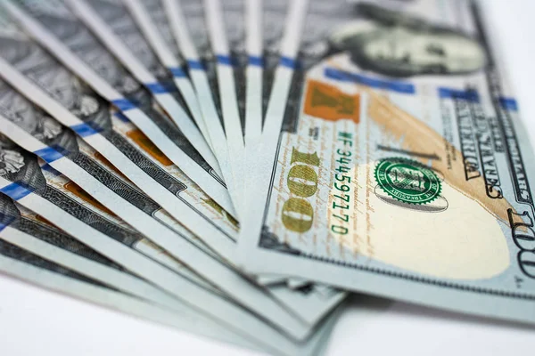 beyaz arka plan üzerinde para banknot