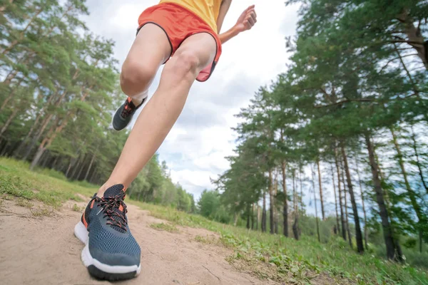 Nahaufnahme Der Füße Des Athleten Beim Laufen Park Fitness Frau — Stockfoto
