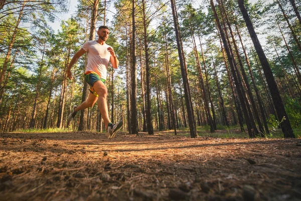 Çalışan Adam Parkta Koşu Erkek Atlet Adam Eğitim Açık Havada — Stok fotoğraf