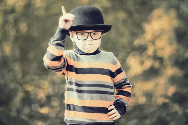Genius Eureka Moment Smart Liittle Boy Wearing Hat Glasses Holding — Stock Photo, Image