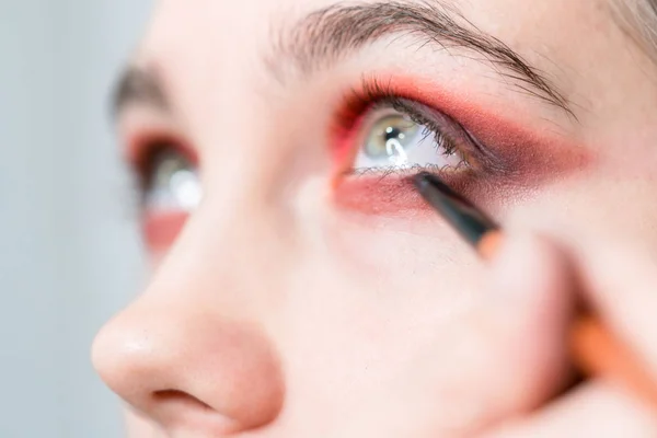 Maquillage Des Yeux Gros Plan Fard Paupières Rouge Vif — Photo