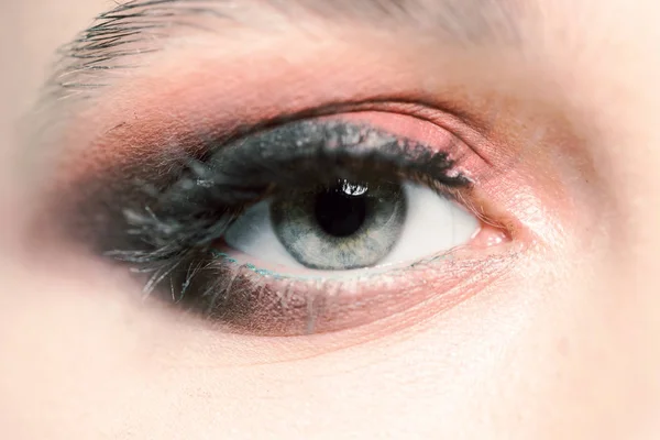 Kobiece Oko Pięknym Makijażu Zbliżenie — Zdjęcie stockowe