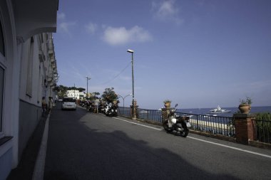 İtalyan ve Capri sokaklarında