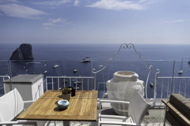 İtalya deniz yamaç kafe