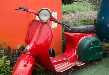 vintage scooter Bahçe, vintage tonda Park