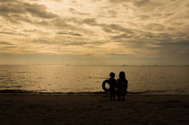 Anne ve oğlu tarafından deniz